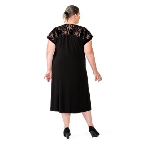 D6007 – Plus Size Lace Dress